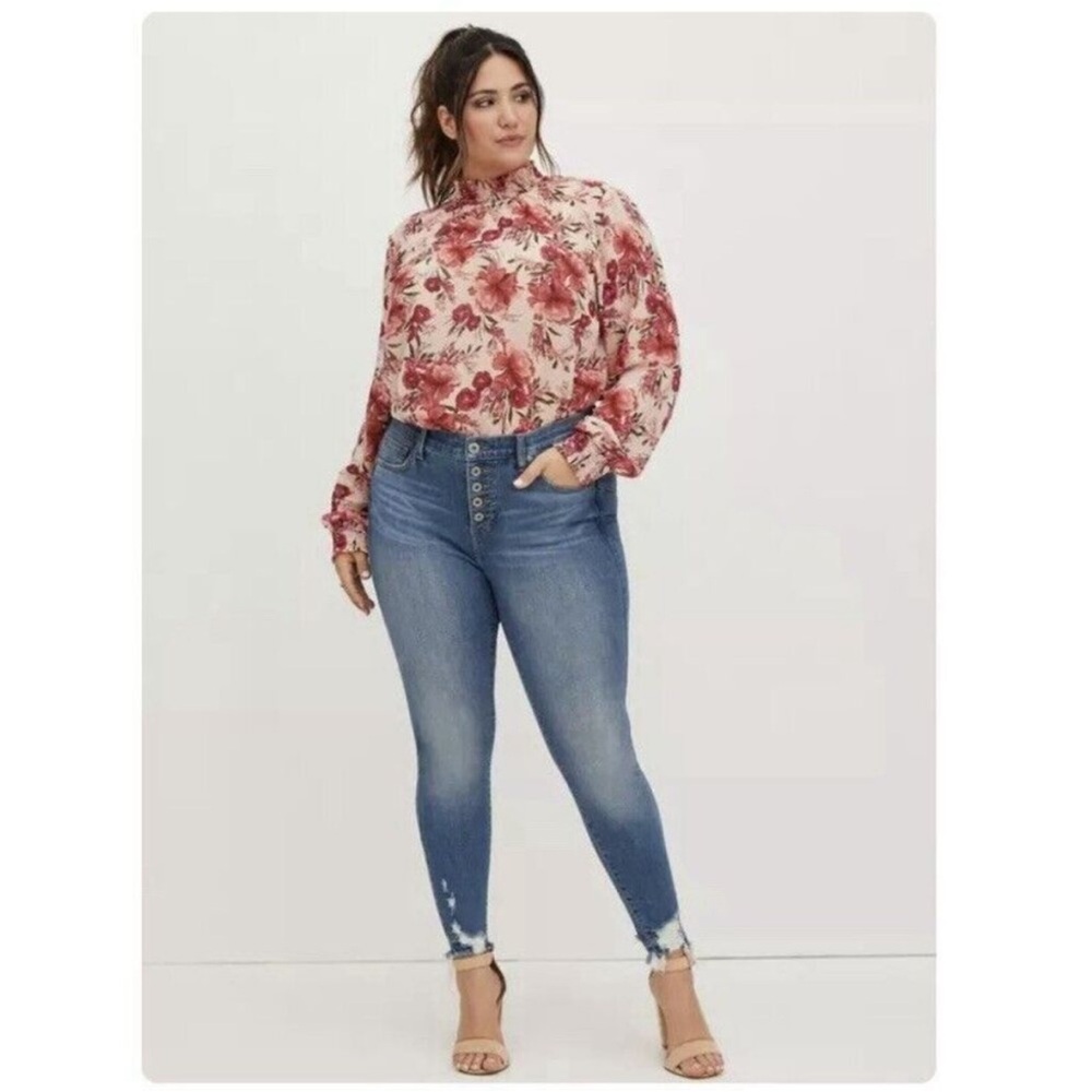 Torrid 2x Spring Floral Print Women's Top - blouse